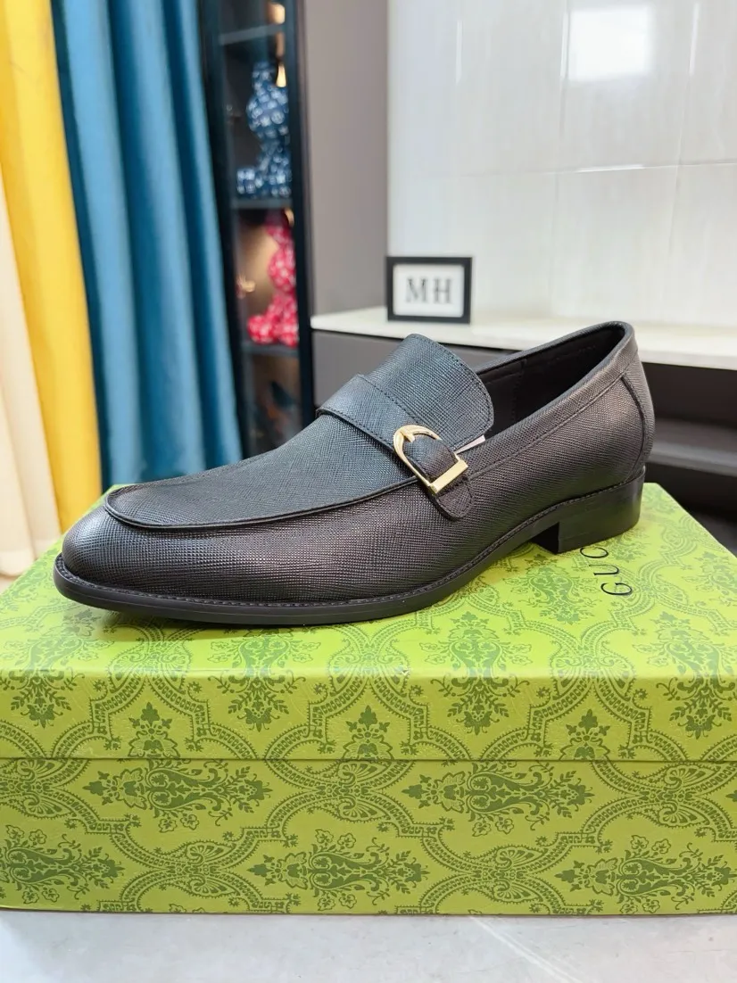 Men's shoes 💰500🌹🌹[GUCCI Gucci] A new style of formal men's leather shoes is coming ~ The original quality upper is made of Italian cowhide➕The leather is soft and delicate, comfortable and soft. The top layer of genuine leather, rubber wear-resistant outsole, the shoe shape is dignified and domineering, and the luxury charm is not concealed! The natural and free nouveau riche leads the trend. Code number: 38-44